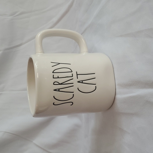 RAE Dunn - Scaredy Cat mug - Picture 2 of 5